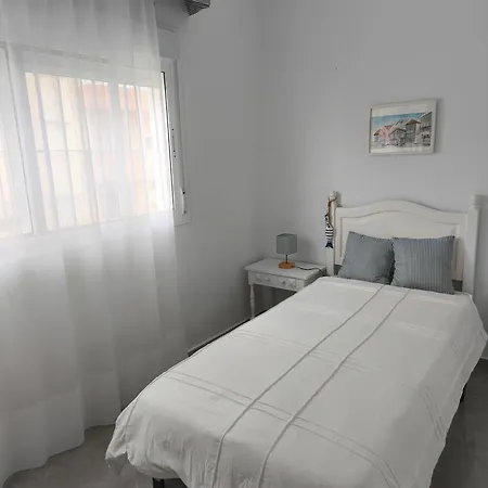 Vivienda Con Azotea Privada, Recien Reformada, Muy Cerca De La Playa Apartment *
