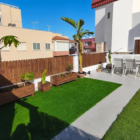 Vivienda Con Azotea Privada, Recien Reformada, Muy Cerca De La Playa *